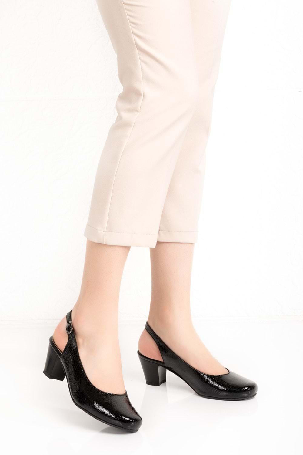 Gondol Kadın Hakiki Deri Klasik Topuklu Ayakkabı şhn.119 - Gondol - şhn.119 - Siyah Petek - 36