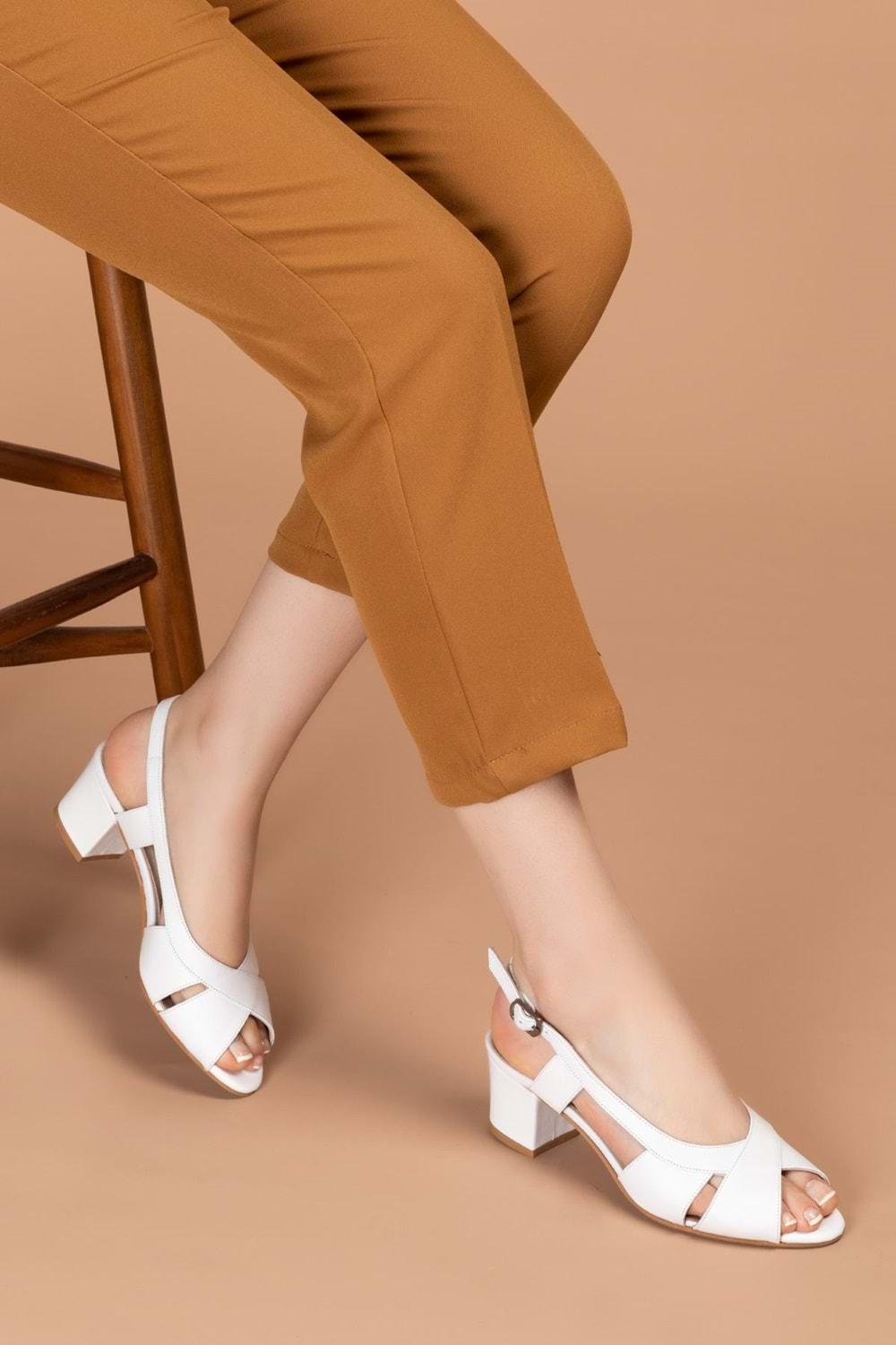 Gondol Kadın Hakiki Deri Klasik Topuklu Ayakkabı şhn.729 - Beyaz - 34