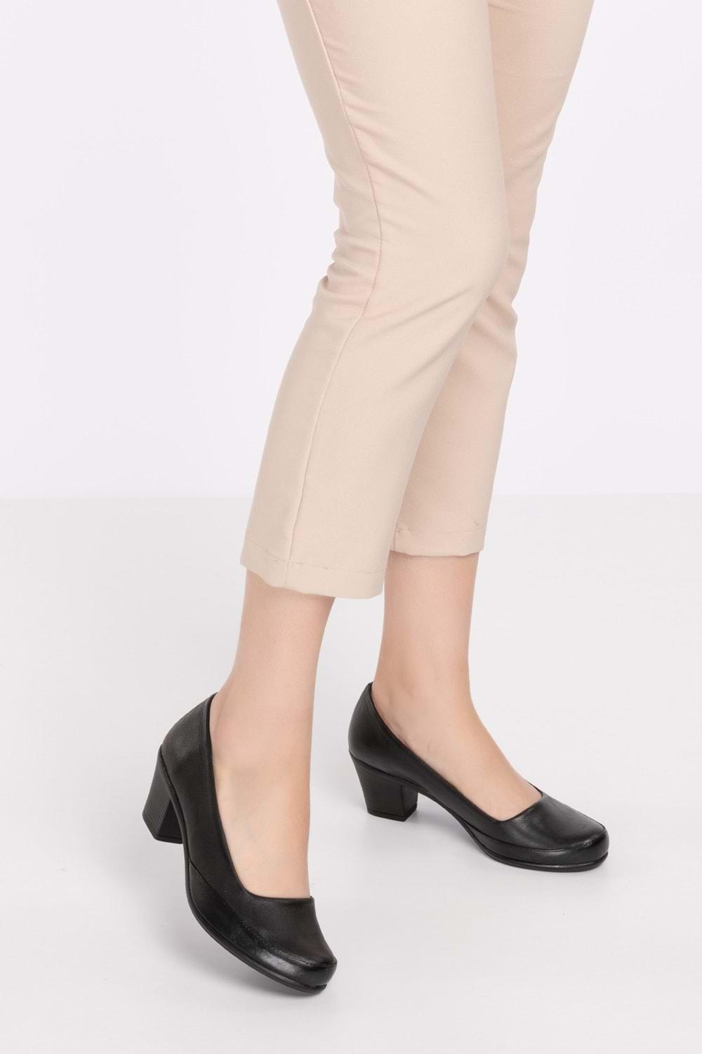 Gondol Kadın Hakiki Deri Klasik Topuklu Ayakkabı vdt.8080 - Siyah - 35