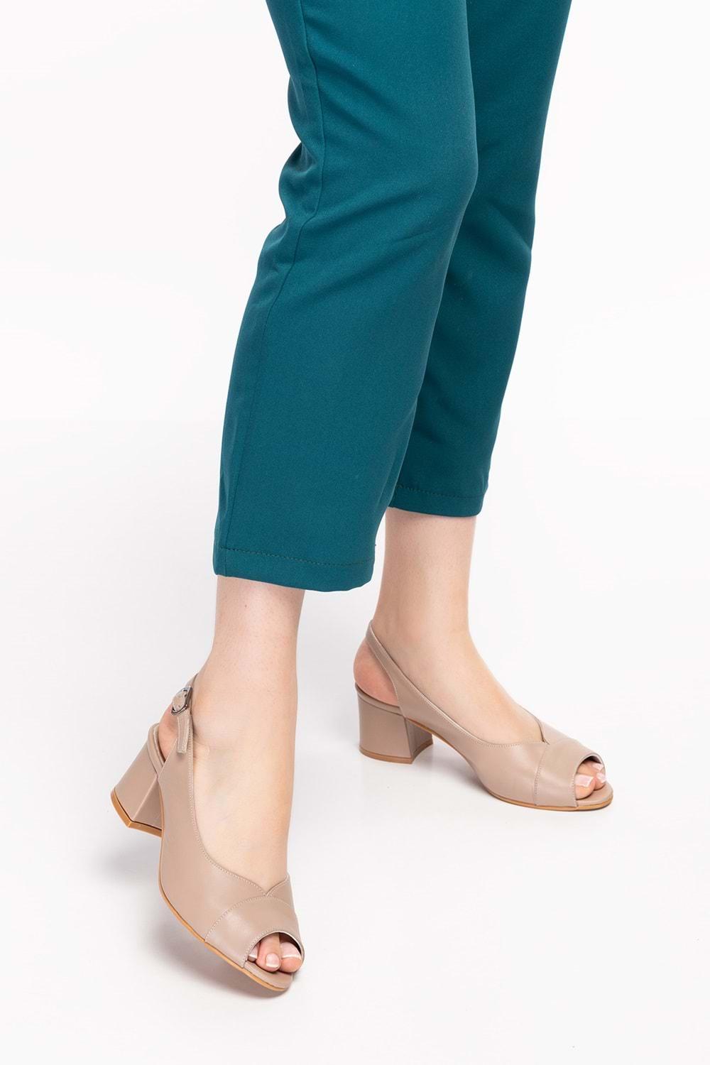 Gondol Kadın Hakiki Deri Klasik Topuklu Ayakkabı şhn.836 - Vizon - 36