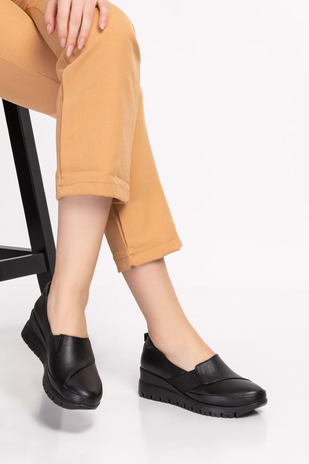 Gondol Kadın Hakiki Deri Anatomik Taban Dolgu Topuklu Günlük Ayakkabı pyt.6205 - Siyah - 36