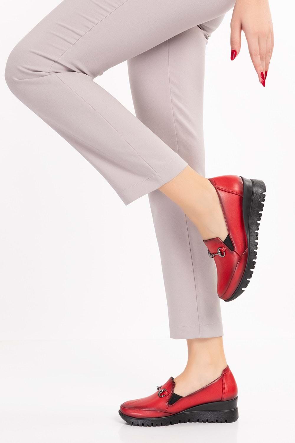Gondol Kadın Hakiki Deri Anatomik Taban Tokalı Casual Ayakkabı pyt.6210 - kırmızı - 40