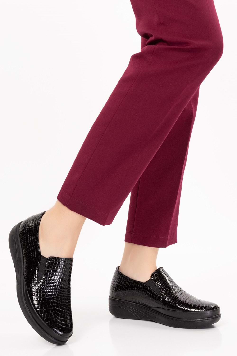 Gondol Hakiki Deri Kadın Dolgu Topuklu Rahat Ayakkabı at.4201 - Siyah Croco - 40