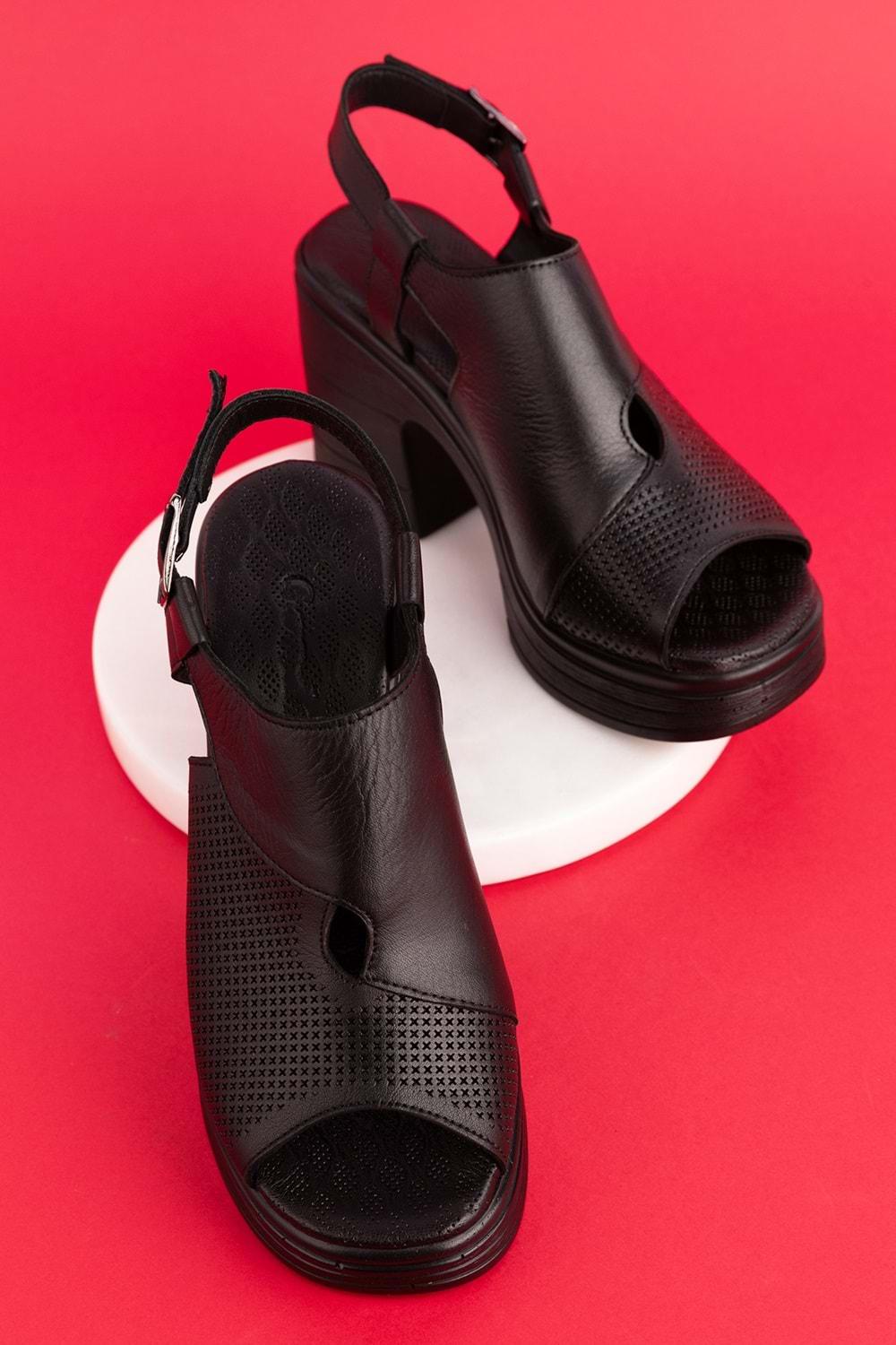 Gondol Kadın Hakiki Deri Platform Topuklu Şık Sandalet msa.56 - Siyah - 40