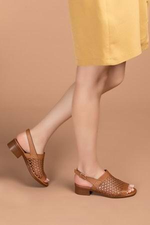 Gondol Kadın Hakiki Deri Lazer Kesim Topuklu Sandalet iz.6001 - Taba - 36