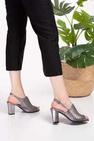 Gondol Kadın Hakiki Deri Lazer Kesim Klasik Topuklu Ayakkabı şhn.835 - Platin - 35
