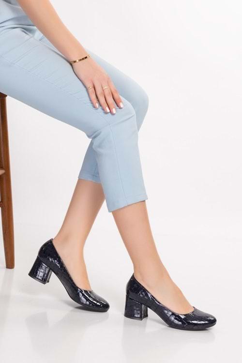 Gondol Kadın Hakiki Deri Yuvarlak Burun Topuklu Ayakkabı vdt.210 - Lacivert Croco - 35