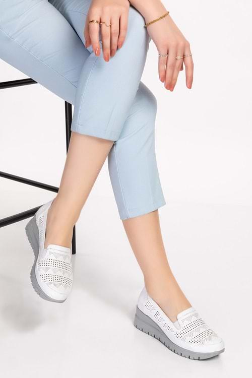 Gondol Kadın Hakiki Deri Anatomik Taban Dolgu Topuklu Lazer Delikli Ayakkabı pyt.6206 - Beyaz - 36
